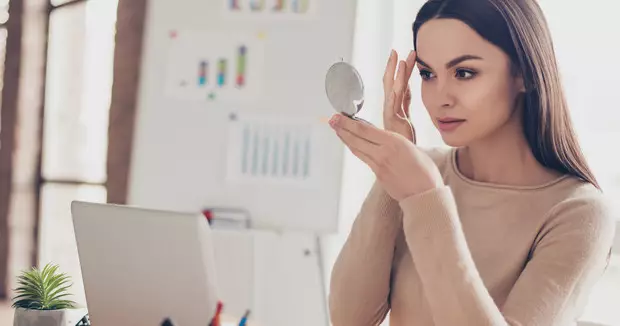 Microblading- el nuevo arte del maquillaje de cejas1