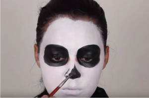 Maquillaje de Catrina: te contamos como hacerlo paso a paso