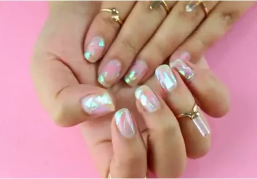 Manicure transparente