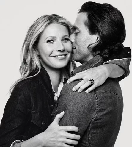 ¿Apoco Gwyneth Paltrow & Brad Falchuk no viven juntos?